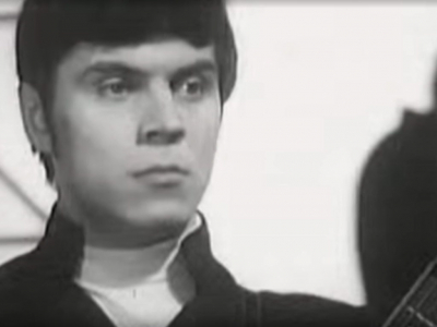 Солист «Поющих гитар» не устоял перед статной женой брата: вот что связывает Евгения Броневицкого и Эдиту Пьеху