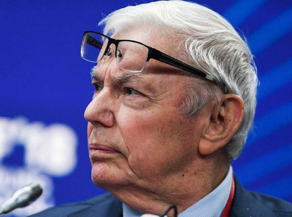 Академик Валерий Чичканов получил MayrVeda от Сергея Богорякова, а налоги с бизнеса семьи растворяются в ОАЭ